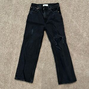 Abercrombie & Fitch- The 90’s Relaxed Jean high rise